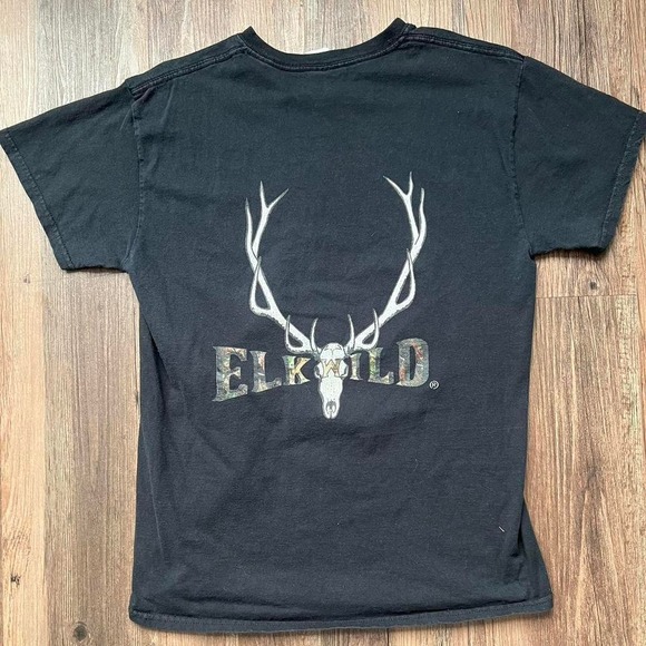 Elk Wild Camo Skull Graphic T-Shirt Men's Medium Short Sleeve Hunting Tee - Picture 1 of 3